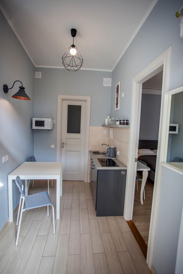 Snizhna 4 Apartment Lviv Exterior photo